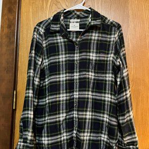 American Eagle Outfitters Boyfriend Fit Super Soft Plaid Shirt.